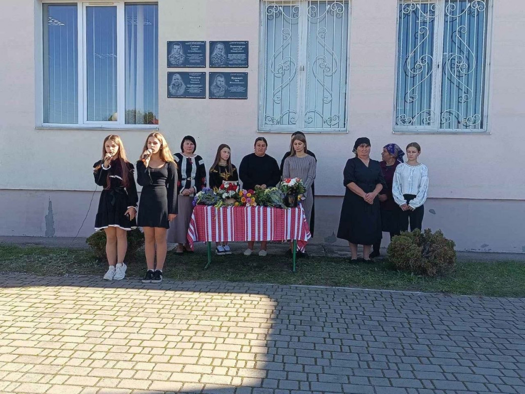 У ліцеї на Волині відкрили меморіальні дошки на честь загиблих випускників-захисників