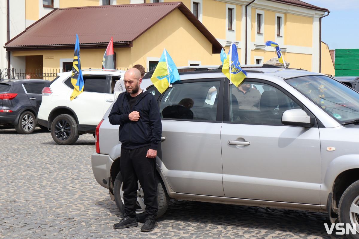 Майже 4 роки неволі: у Луцьку зустріли звільненого з полону Андрія Артисюка