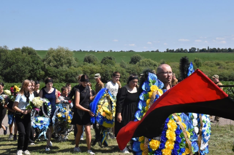 Навіки молодий: на Волині попрощалися з 26-річним Героєм Валентином Богатих
