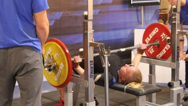 Волинська спортсменка на турнірі з жиму лежачи підняла 150 кг та встановила новий рекорд України