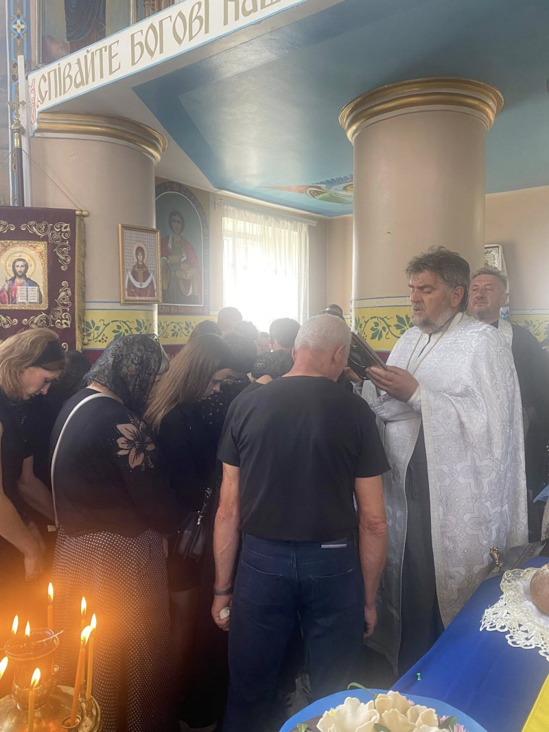 Більше року вважався зниклим безвісти: на Волині попрощались із 27-річним Героєм Костянтином Смірновим