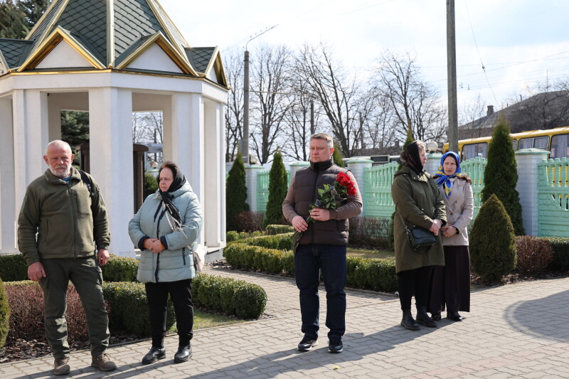 У Луцьку провели в останню дорогу полеглого воїна Дениса Савчука