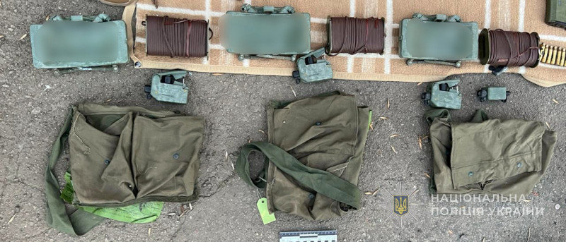 Зброя та міни: у Луцьку затримали 48-річного чоловіка з арсеналом у гаражі
