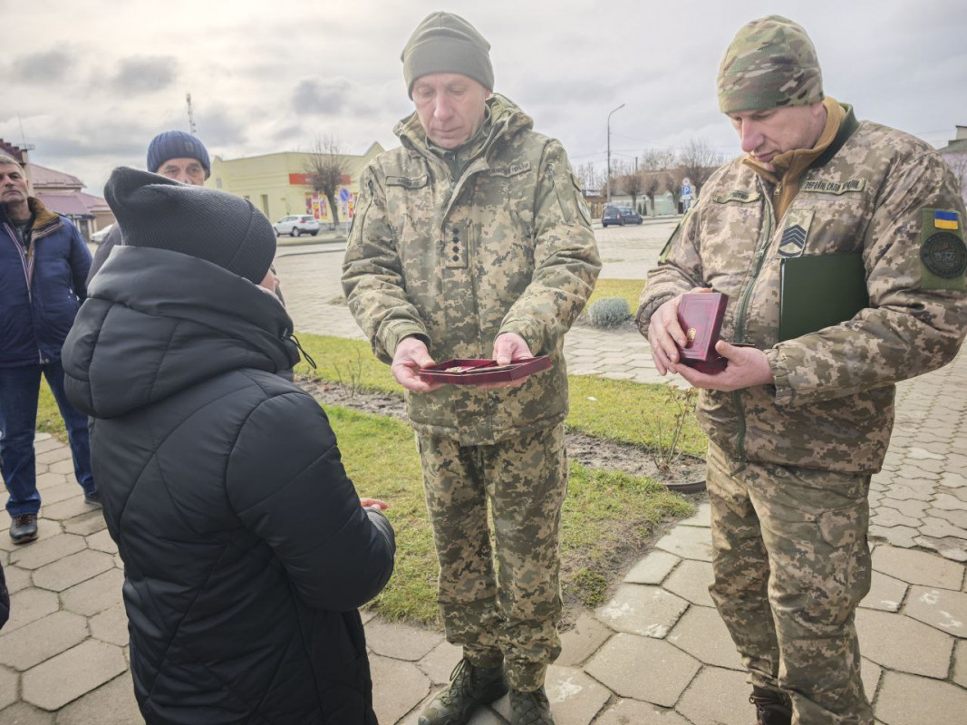 Рідним Героїв з Волині вручили посмертні нагороди воїнів