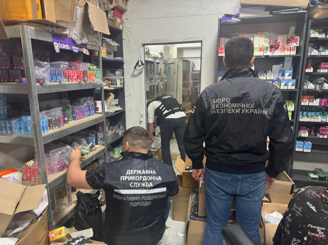 Викрили двох молодих підприємців, які постачали контрафакт на Волинь та інші регіони України