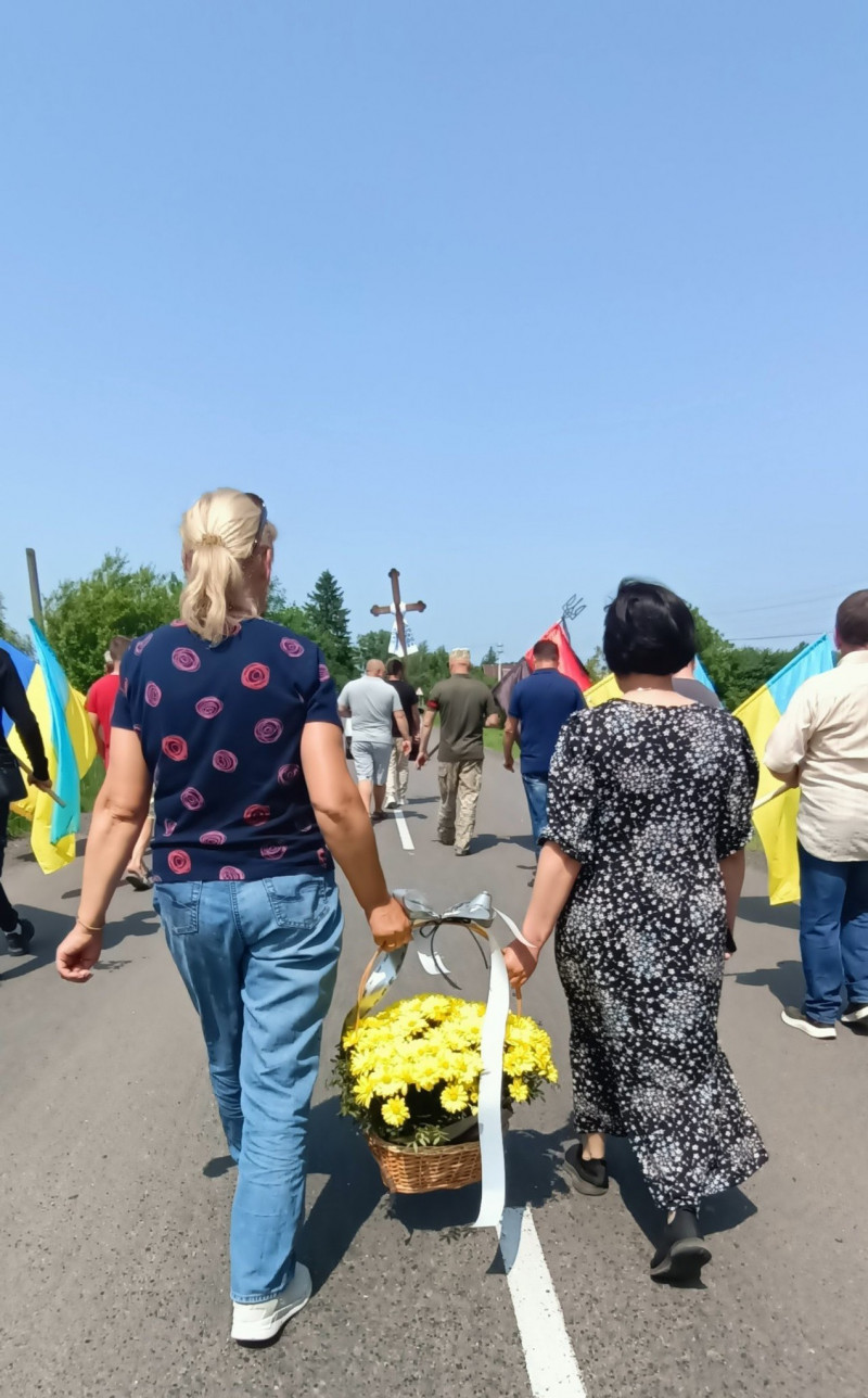 Довгий час вважався зниклим безвісти: на Волині попрощались з Героєм Сергієм Холодовим
