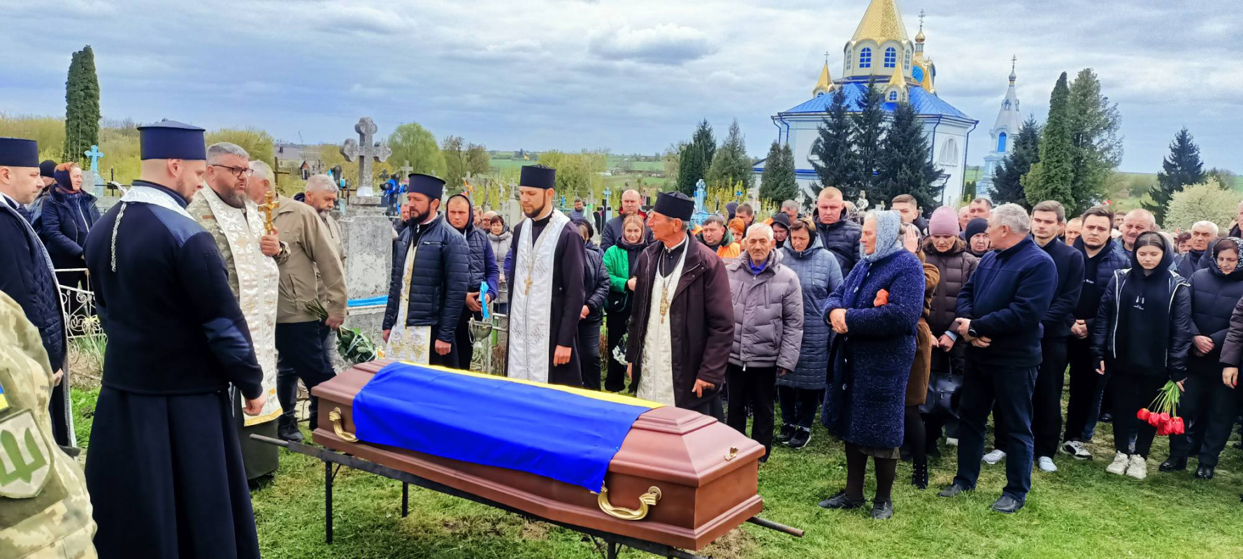 У липні став до лав захисників, а в листопаді - загинув: біля Луцька поховали Героя Миколу Андрійчука, який вважався зниклим безвісти