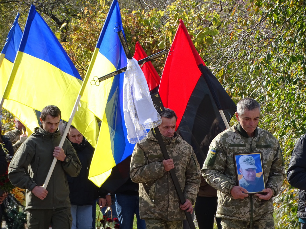 Майже рік вважався зниклим безвісти на Волині попрощались з Героєм Олександром Жуком