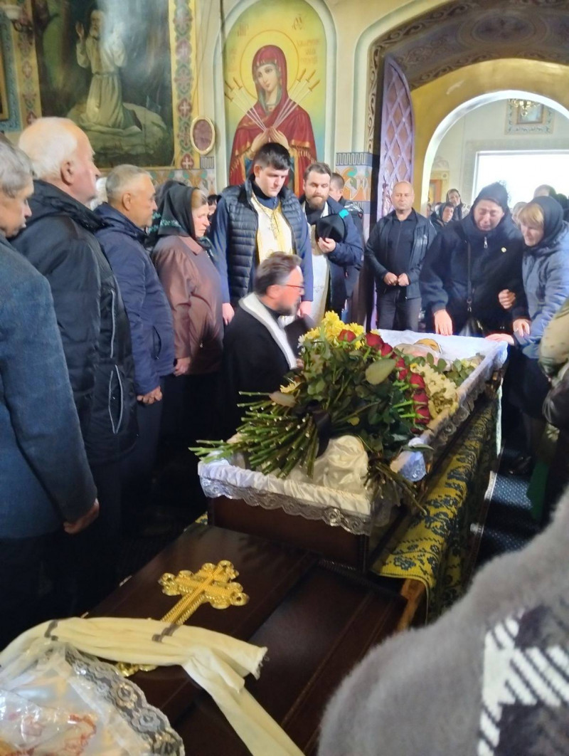 Життя обірвалось внаслідок важких поранень: на Волині попрощались з Героєм Володимиром Андрійчуком