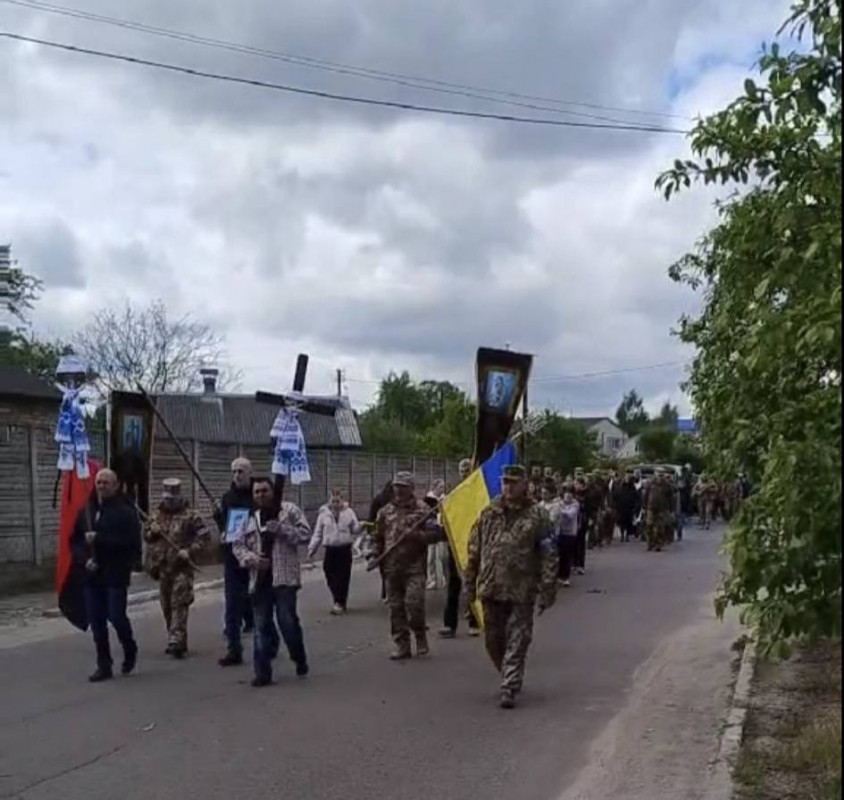 Нещодавно виповнилося 32 роки: на Волині попрощалися з Героєм Віталієм Кайдиком
