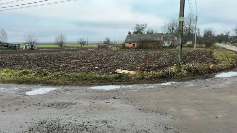 На Волині вандали зруйнували частину паркану біля храму