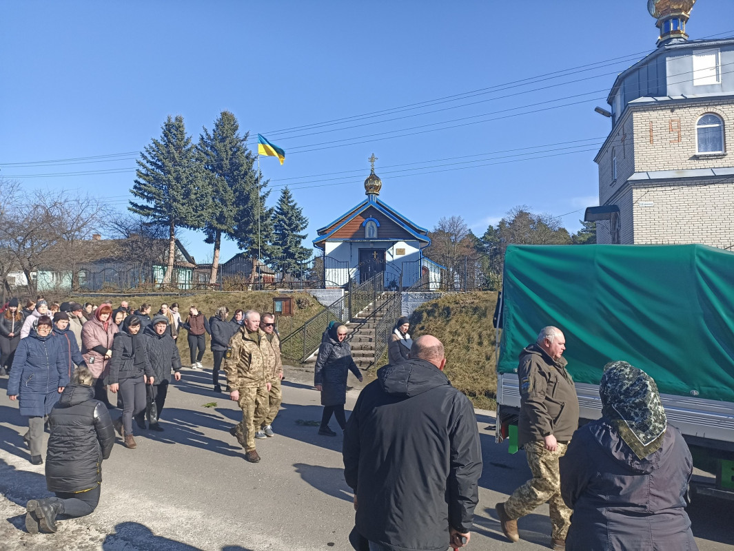 Востаннє повернувся додому: волиняни «на щиті» зустріли Героя Олександра Панасюка