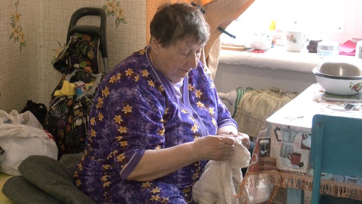 «Кожен день були вибухи»: літня жінка та її донька переїхали з Донеччини на Волинь