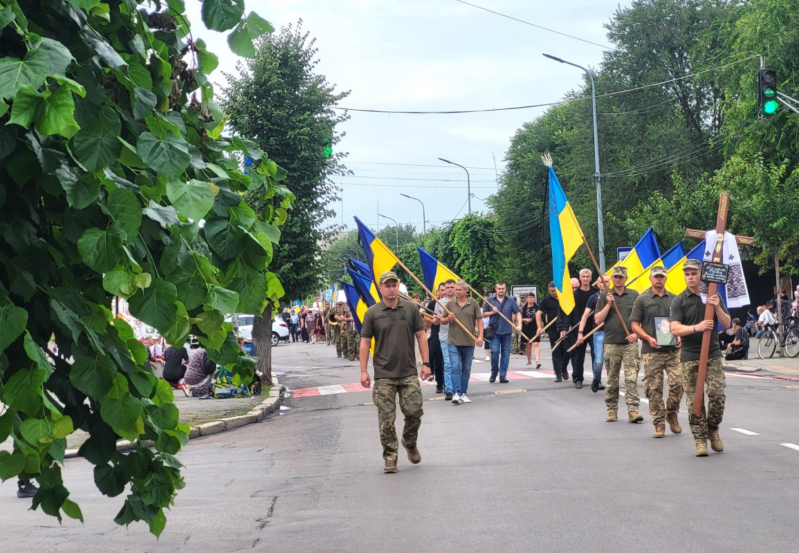 Серце не витримало жахів війни: на Волині попрощались з молодим Героєм Русланом Мазуриком