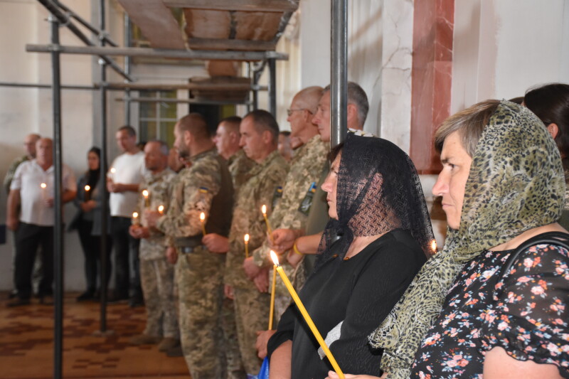 Загинув у Миколаєві: у Луцьку попрощалися з Героєм Юрієм Петровським