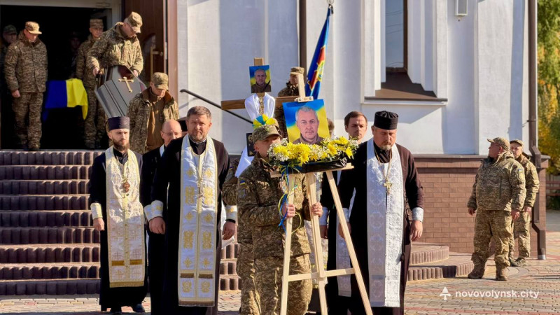 На Волині поховали 40-річного військовослужбовця Нацгвардії Миколу Клеця