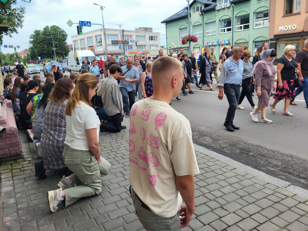 Серце не витримало жахів війни: на Волині попрощались з молодим Героєм Русланом Мазуриком