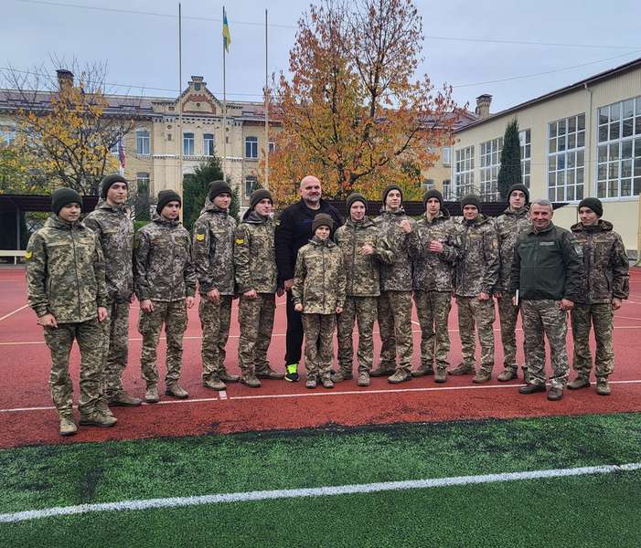 Василь Вірастюк приїхав до Луцька: деталі візиту відомого силача