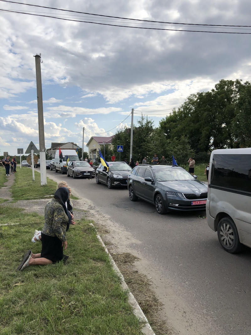 За тиждень громада втретє хоронить Героя: на Волині попрощалися з Володимиром Кондратюком