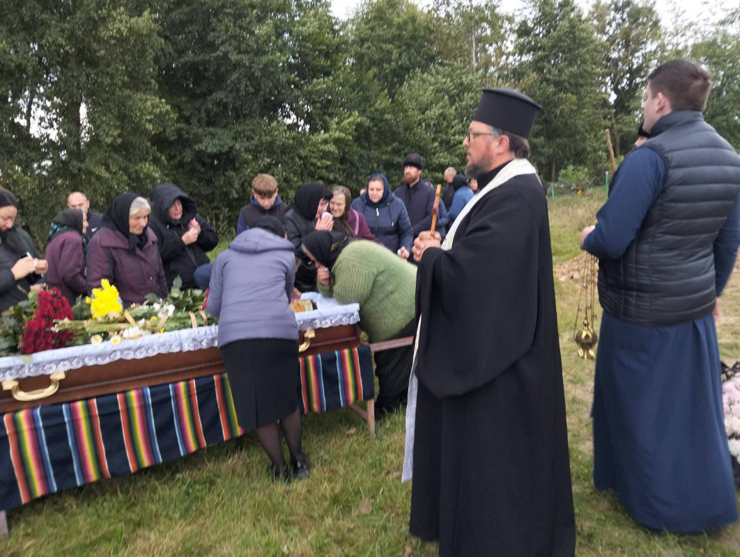 Життя обірвалось внаслідок важких поранень: на Волині попрощались з Героєм Володимиром Андрійчуком