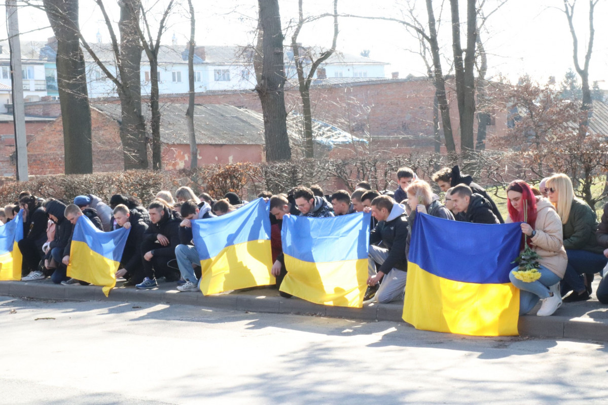 Маленька донечка втратила батька: на Волині попрощались з Героєм Романом Гусом