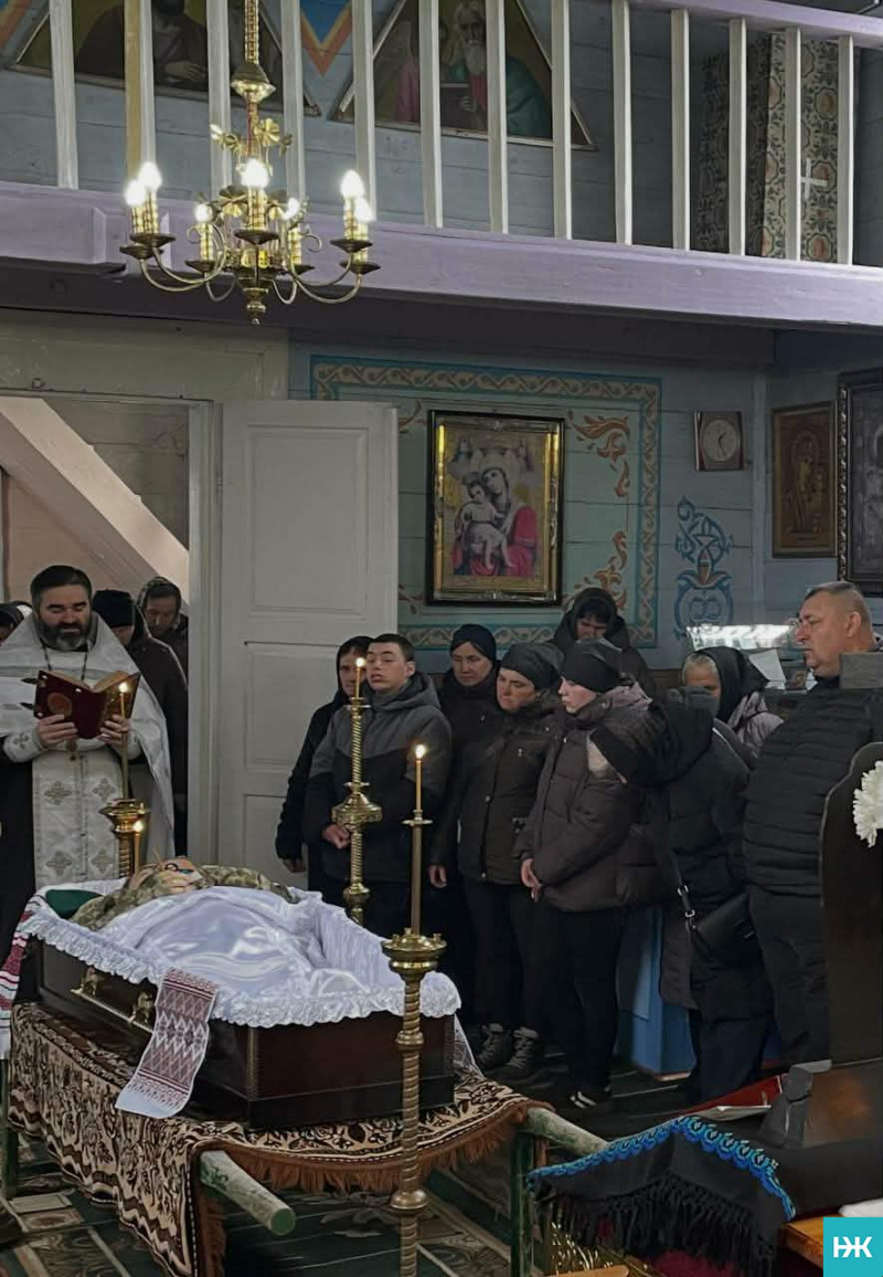 Не витримало серце: на Волині в останню дорогу провели захисника-прикордонника Руслана Пасика