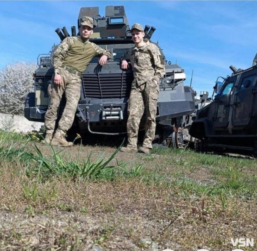 На Великдень обидві матері прощалися із сином назавжди: спогади про полеглого захисника з Волині Любомира Картишева