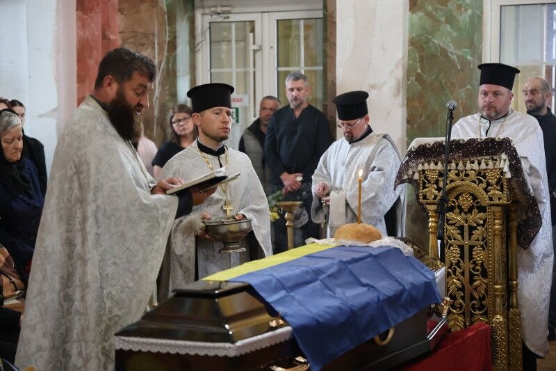 У Луцьку попрощалися із загиблим Героєм Сергієм Четвериковим