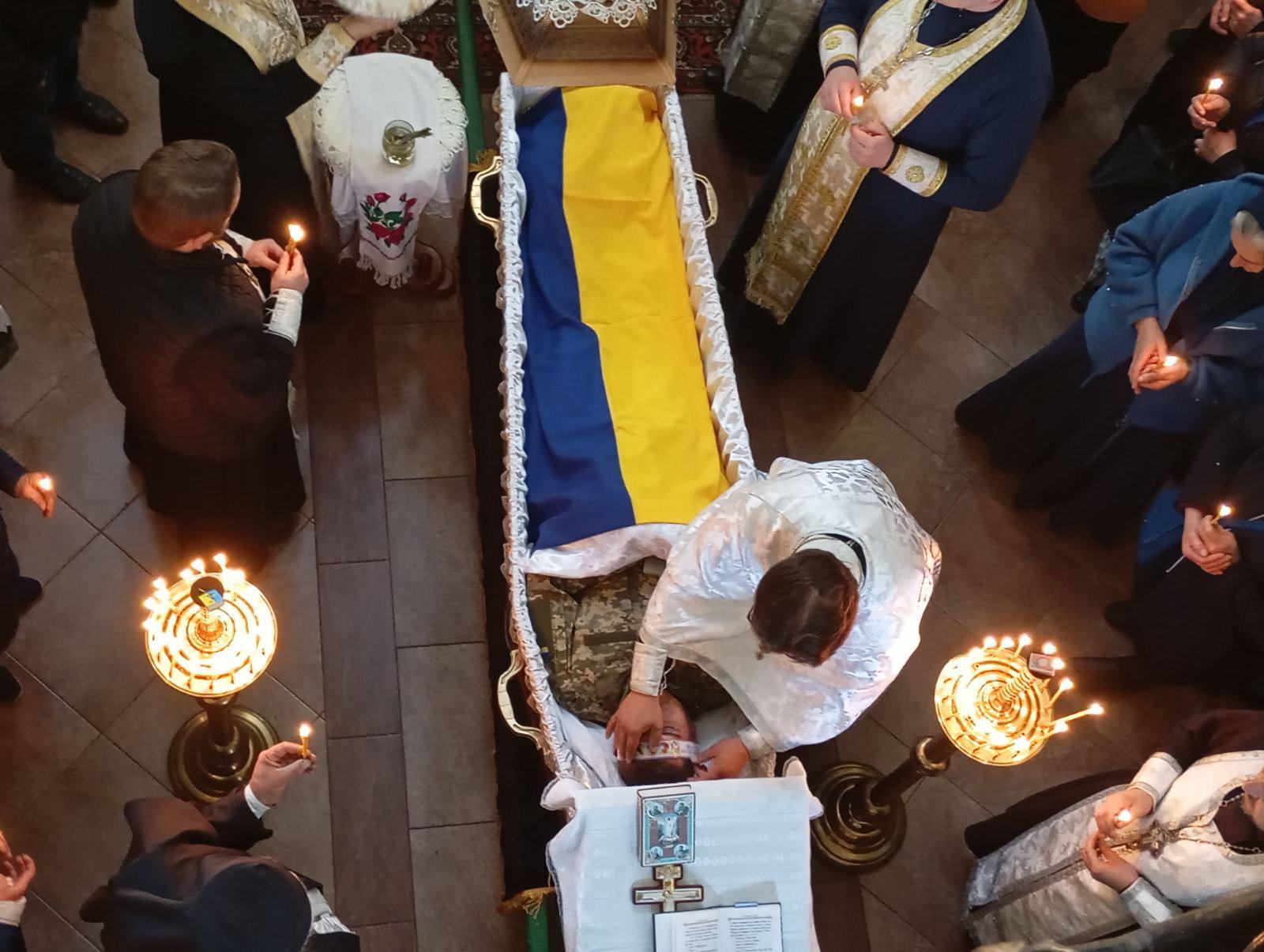 Загинув унаслідок ворожого обстрілу: на Волині попрощались з Героєм Іваном Горбачем