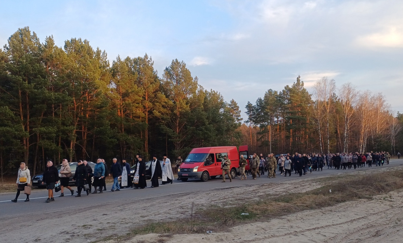 «Майже вісім довгих місяців рідні надіялися, що живий»: на Волині в останню дорогу провели Героя Олега Городюка