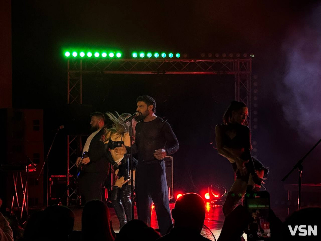 «Пінаколада» дарує другу молодість»: Віталій Козловський зібрав повний зал у Луцьку