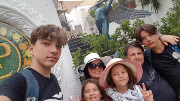 Мама чотирьох дітей з Волині разом з чоловіком відкрила в Італії сімейний бізнес
