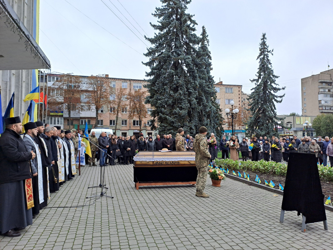 Мріяв створити сім’ю, але не судилося: на Волині попрощалися з Героєм Володимиром Кашубою