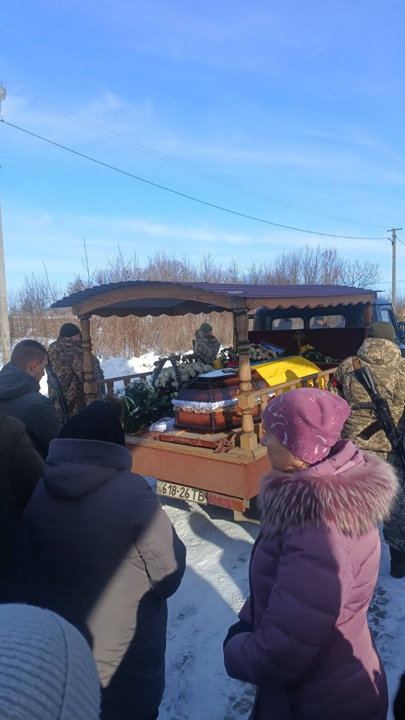 Загинув майже три роки тому: на Волині попрощалися з Героєм Олександром Оксенюком