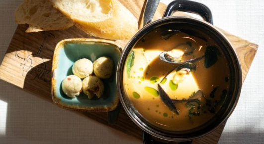 Де забронювати столик на 8 березня у Луцьку