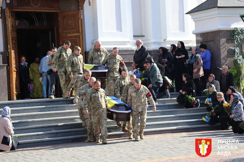 Двоє захисників повернулися додому назавжди: у Луцьку попрощалися з Василем Тихим і Максимом Василевським
