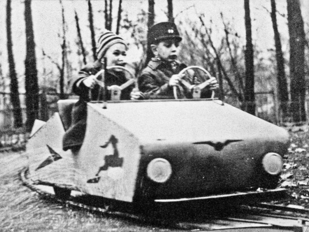 Машини часу в центрі міста: як у Луцьку з’являлися легендарні атракціони та дитяче містечко