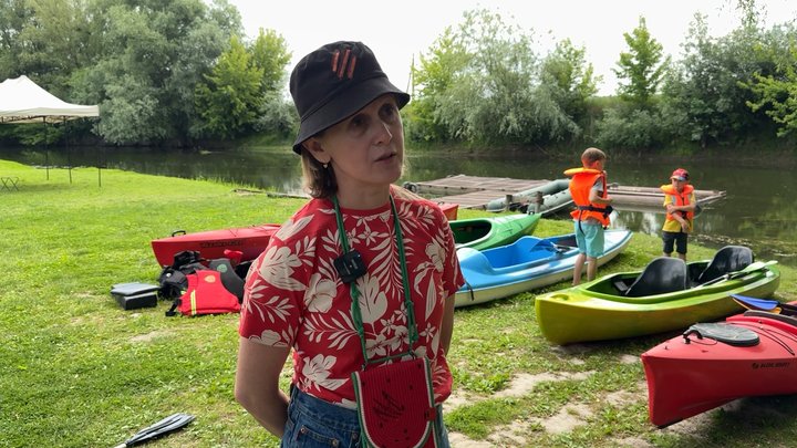 У Луцьку ветерани та їхні родини вирушили у сплав Стиром: як байдарки допомагають відновлюватися після війни