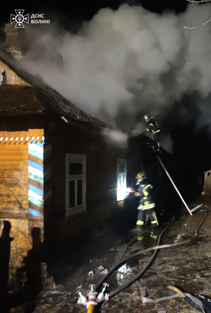 На Волині горіли будинки і суха трава: одного палія-порушника вже встановили