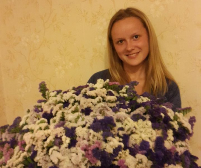 Приїжджають помилуватися з різних куточків Волині: жителька Луцького району створила на своєму подвір'ї квітковий рай