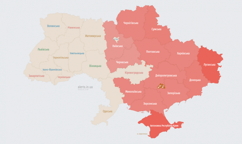 Половина України знову «почервоніла»: що відбувається
