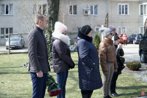 Мужньо обороняв Батьківщину у лавах волинської бригади: У Володимирі попрощалися із Героєм