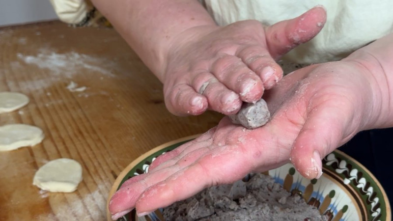 Страва для посту: волинянка поділилася рецептом приготування поліських бобівників