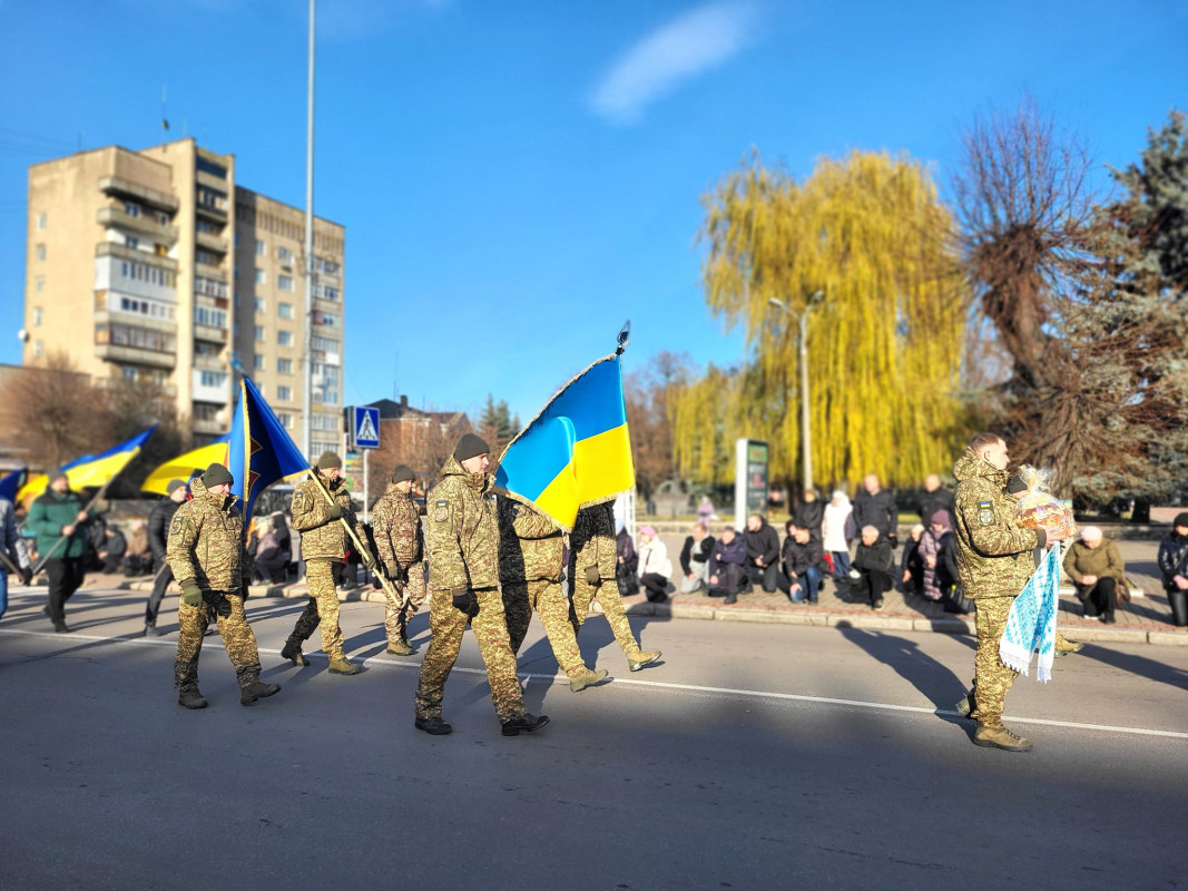 Не встиг відзначити 30-річчя: на Волині прощалися з молодим Героєм Богданом Степанюком