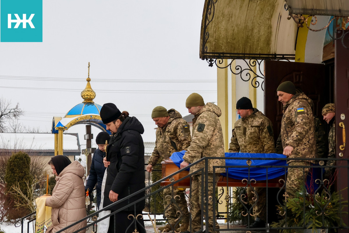 Навіки 30-річний: на Волині попрощалися з Героєм Іваном Петриком