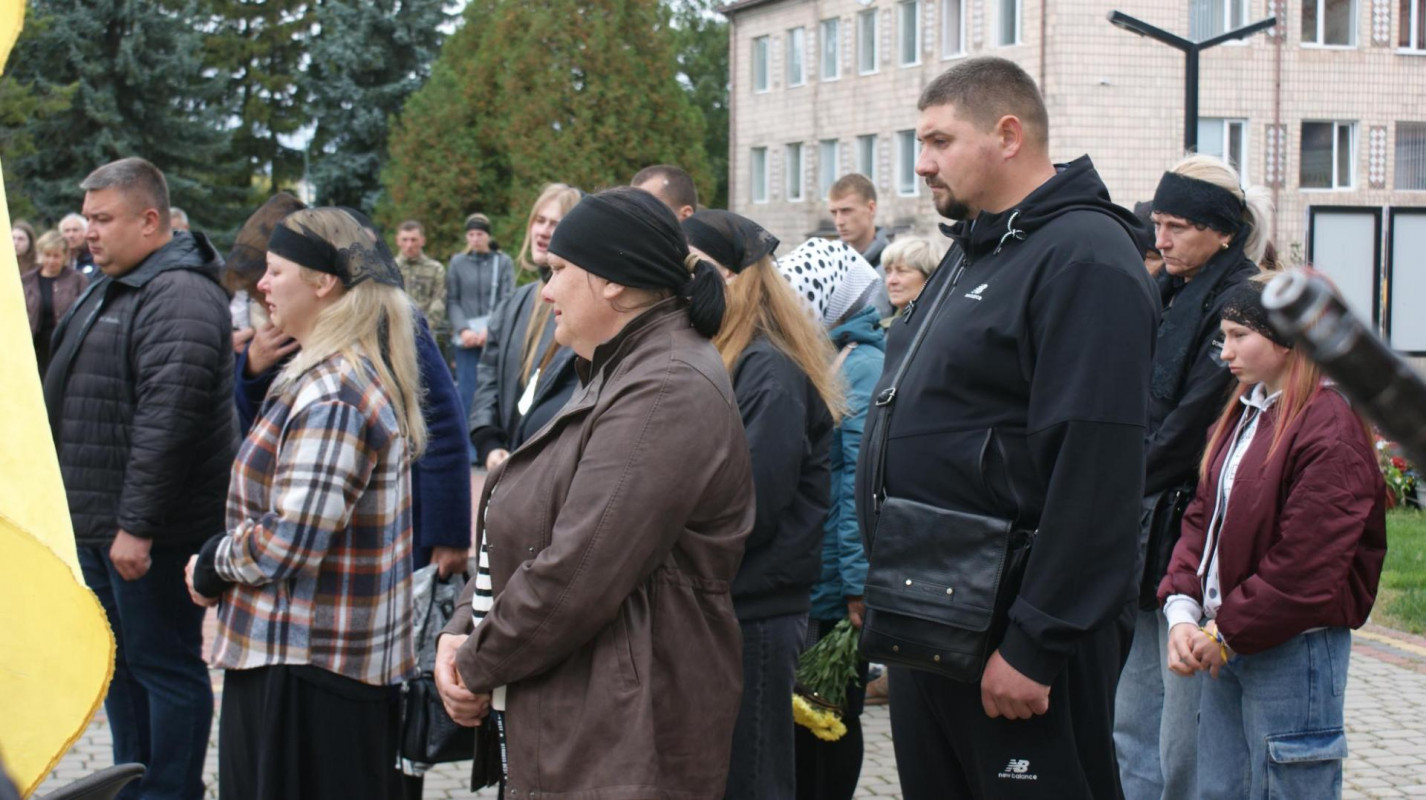 Пройшов війну, пережив ампутацію і будував плани на майбутнє: на Волині поховали 25-річного захисника