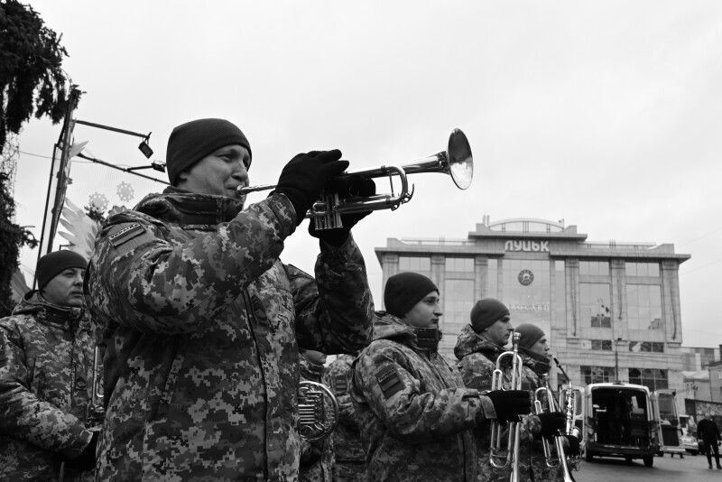 Загинув на Донеччині: у Луцьку попрощалися з Героєм Ігорем Ревком