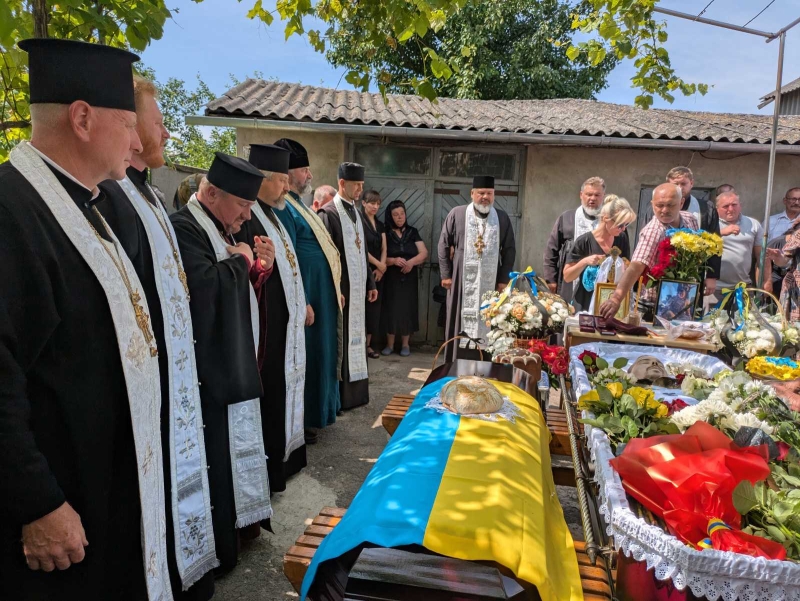Назавжди молодий: на Волині попрощались з 26-річним Героєм Миколою Муковозом