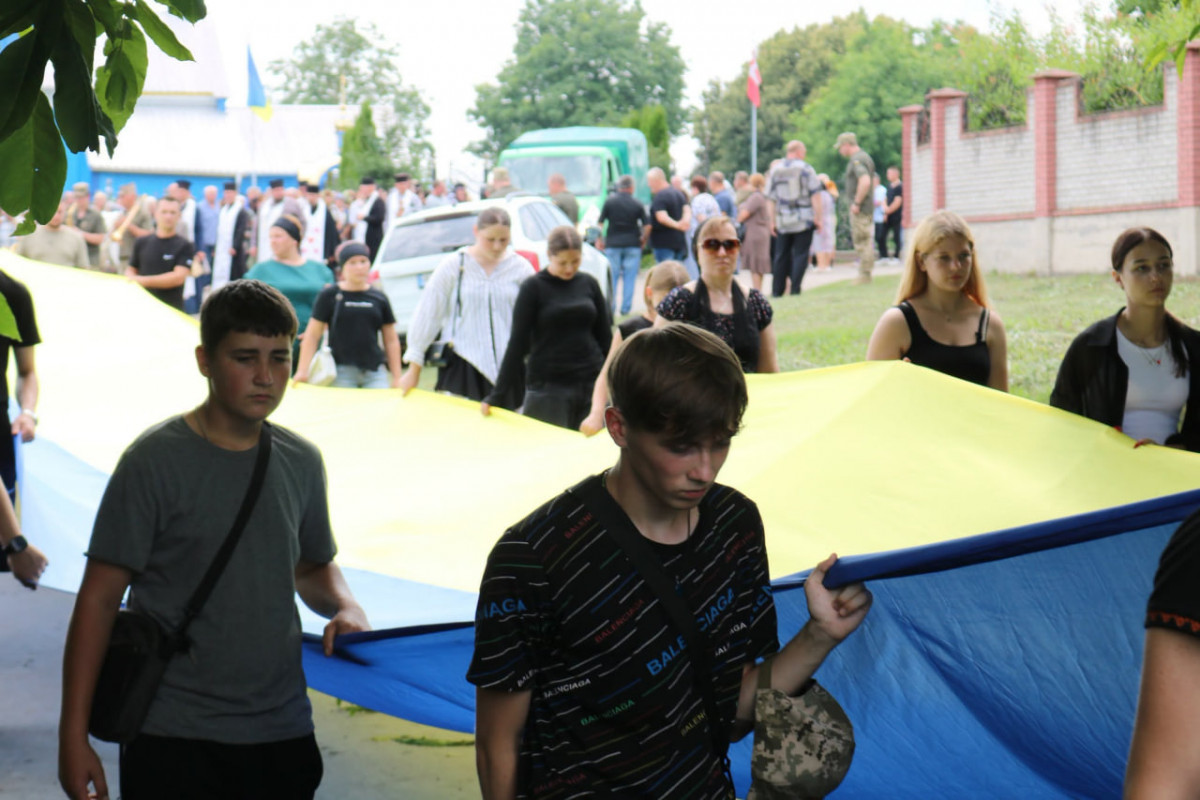 На Волині попрощалися з 28-річним захисником Павлом Шамрилом