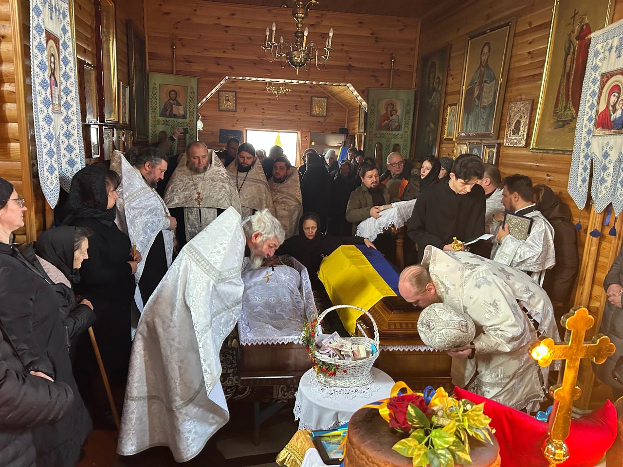 Двоє братів-Героїв загинули в бою за Україну: на Волині попрощалися з Богданом та Валентином Василюками